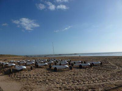 Char à voile sur la plage à st jean de monts vendée